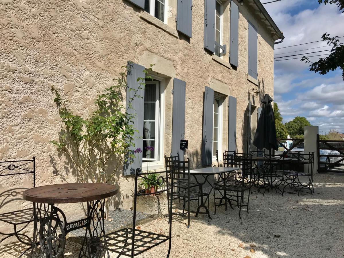 Le Relais D'Aulnay Bed & Breakfast Aulnay  Eksteriør bilde